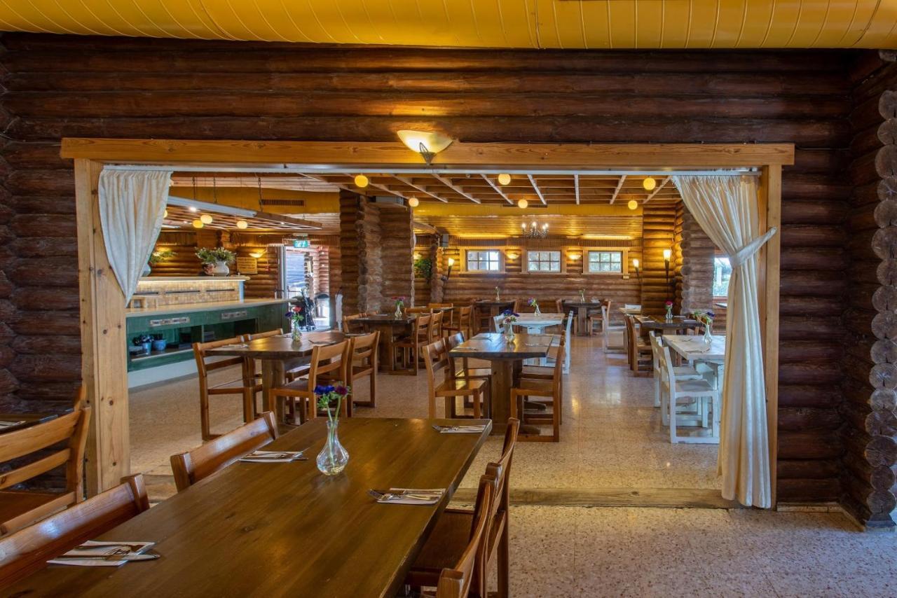 Logos Hotel In Yad Hashmona Esterno foto